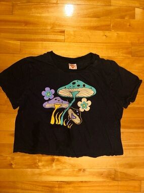 Self Esteem Life Is Good Mushroom Butterfly Graphic Tee Boho Hippie M